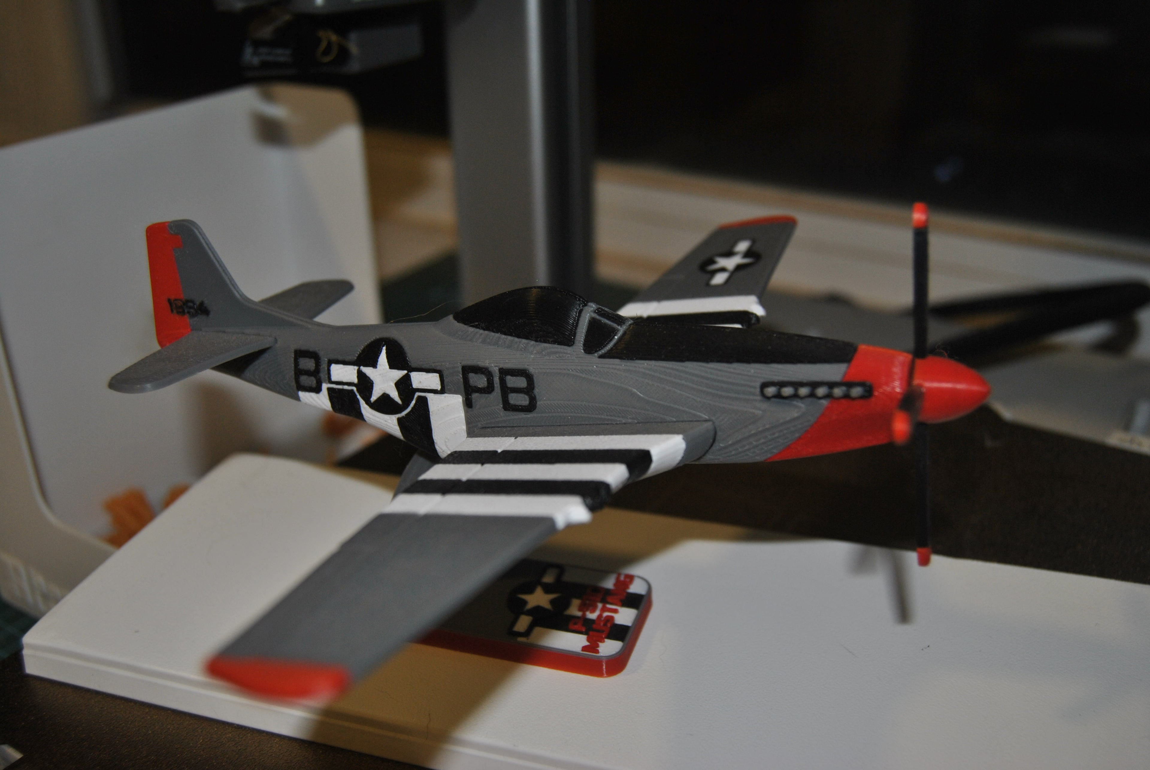 ✈️ Tarjeta Mustang P51 – Impresa en 3D